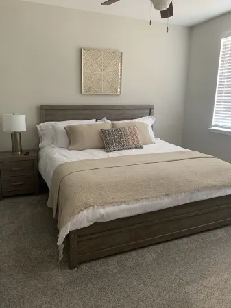 Oxford Townhouse 4 Bedrooms 4 Bathrooms with Garage