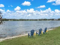 Come enjoy beautiful Lake Isis Cottage. Các khách sạn ở Avon Park