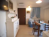 THE BATHROOMS suite