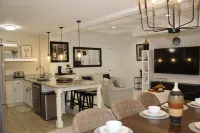 [Duplex] Casa Maria Bonita - Luxury 3-bedroom rental with AC, WiFi in McDonough