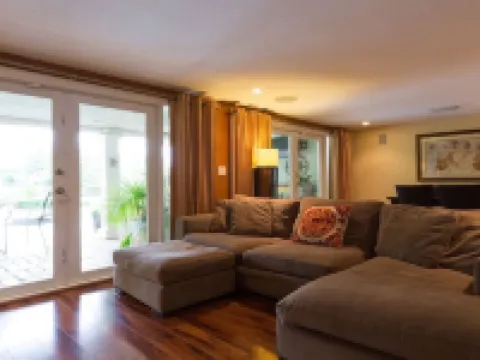 Waterfront Property with a resort style backyard and Heated Pool in Miami Hotels in Kendall