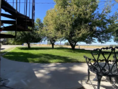 Quiet apartment at the mouth of meadow mountains.  Located right off of i15. Hotels in Millard County