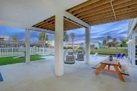 Brand New Spacious Canal Home with Private Pool