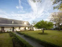 Elianthe Guesthouse Hotels near Drostdy Museum