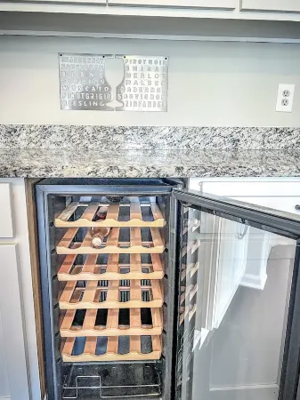 Calhoun Clubhouse 3BR/2BA Home • Sleeps 8 • Fire pit 🔥 • Near #6 & Longleaf ⛳