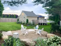 Cozy Summer Cottage Minutes from Narragansett Beaches 포인트 쥬디스 등대 주변 호텔
