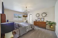 NEW! Park Meadow. Near St. Luke’s, Clean 4 bedroom, 2 bathroom.