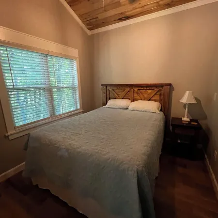 Merlot- 2 Bedroom Cottages Near Jones Von Drehle
