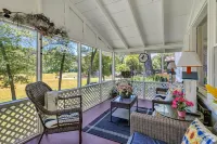 Fishing Haven with Boat Launch and 20 minutes from downtown.