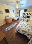 Canal Views W/Boat Slip on Key Allegro! Spacious and Cozy! New! Hoteles en Rockport