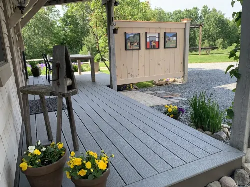 Pristine Custom Cottage, Grand Piano, Massage Studio on Site