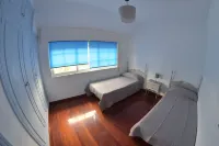 Rincón da Frouxeira, Casa al Lado del mar