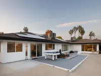 Spacious & Fun - 5BR/4BA • Pool Table • Hot Tub Hotels in La Mesa