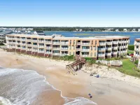 The Pink Pearl - Top Floor Beachfront Boho Condo with Community Pool!