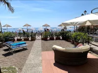 Luxury beach escape: relaxation and charm in Positano. Sea Suite 50 steps from the sea. - Bungalows