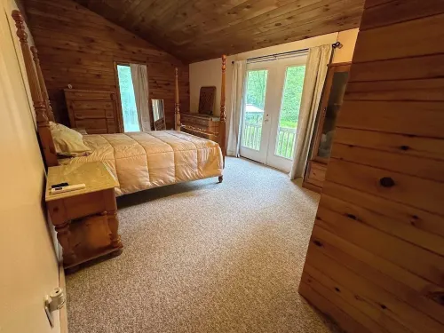 Lovely 2-bedroom house in Maryland, Newly re-done interior