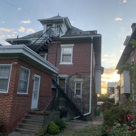 Continental travelers suite!! Spacious apartment, 5 minutes from Dorney Park !!