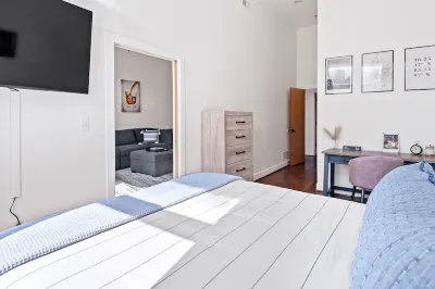 Spacious Condo in Center of NULU with Free, Gated, Secure Parking and Entrance