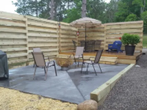 Hot Tub! Outside Traverse City, Sleeps 6 Pet Friendly, Fire Place, Fire Pit Hotels in Interlochen