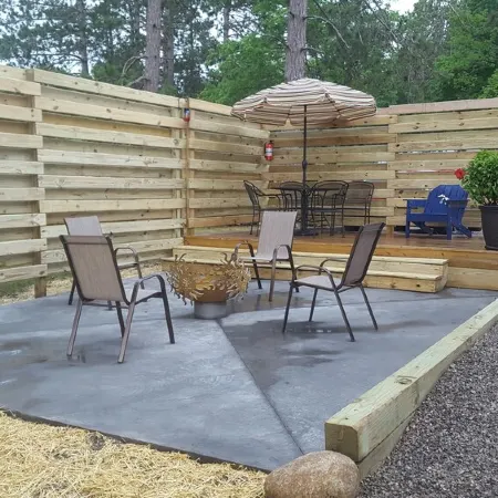 Hot Tub! Outside Traverse City, Sleeps 6 Pet Friendly, Fire Place, Fire Pit