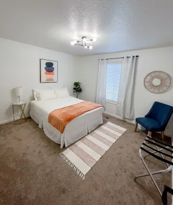 Serene Twin Falls Retreat Hotels near Shoshone Falls Park