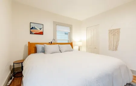 Gates Circle 2 Bedroom Sanctuary Отели рядом с достопримечательностью «Buffalo Central Terminal»