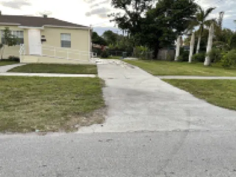 Lovely # 3 apartment near Lake Okeechobee and Marina. Hotels in Hendry County