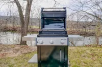 Brand New House with Huge patio overlooks Esopus Creek at Lake Katrine