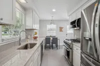 MSP/Mall of America/Pond View with garden oasis Hotels in Richfield