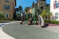 2 Bedrooms ✦ Ground Floor Unit ✦ Pool ✦ Wi-Fi ✦ Gym ✦ Pack 'n Play