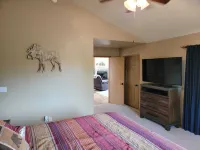 Beautiful Large cabin on 1/4 acre w/covered decks