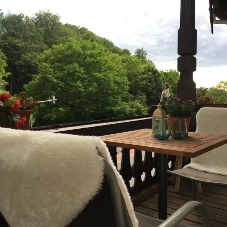 Schweizerhaus - Apartment 6 - Studio für 2 Personen mit Balkon Отели рядом с достопримечательностью «Шенфельд-Вайссиг»