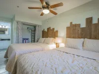 2 Bedroom in Indian Rocks Beach, FL - Gulf Side Complex w/ Direct Beach Access