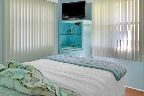 2 BR, 2 B Home.w/ Golf Cart  Located in The Villages.1 Mile from Spanish Springs