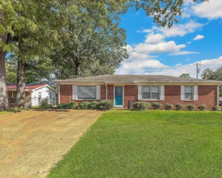 Boat Parking & Shore Power, Dog-Friendly Duplex, Fenced Yard Near Pickwick Lake Hotels in Colbert County