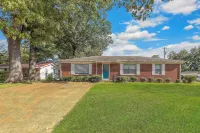 Hatch Haven, by ReNew Rentals, WiFi, and Dogs Welcome