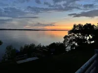 Pelican Lake Beautiful 5 bedroom - Chalets
