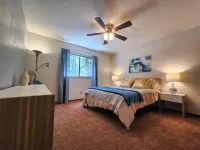 Charming Mountain Cabin: 3BD + Bonus Room in Woods