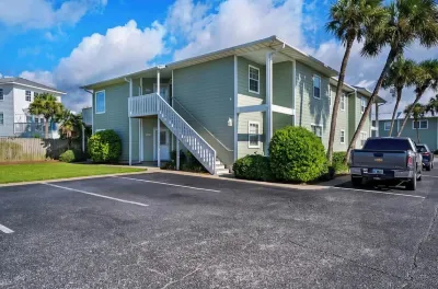 Seashell Suite! Hotels near Harbor Blvd