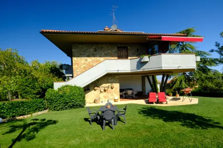 The Pomegranate - San Quirico d'Orcia
