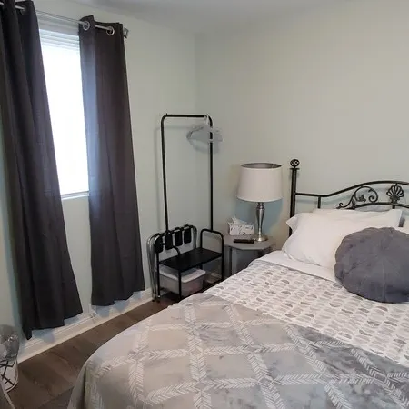 Spacious, Fully-Stocked, Walking distance to Downtown