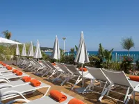 Grand Hotel Des Sablettes Plage, Curio Collection By Hilton Hotels in Var