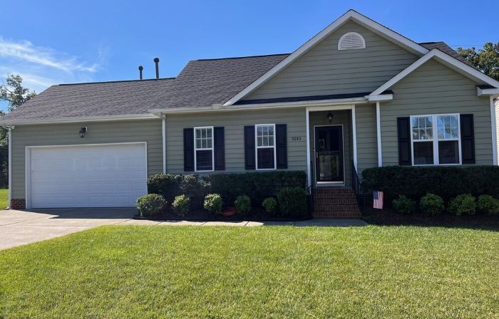 Cozy Home Near Rdu, RTP, Angus Barn & Downtown! Pet Friendly! Level-2 EV Charger