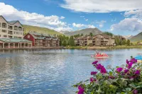 Huge, Comfy Condo with Panoramic Views in the Middle of Keystone Fun!
