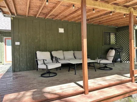 "The Hidden Gem" private setting near Lake Ouachita, Mount Ida, & Hot Springs