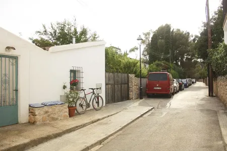 Apartamento Rural con Encanto en Puigmoltó Отели в г. Сан-Пере-де-Рибес