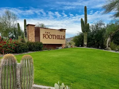 Desert Golf Oasis at Foothills Retreat w/ FREE Heated Pool!!! 阿瓦圖基山麓住宿飯店
