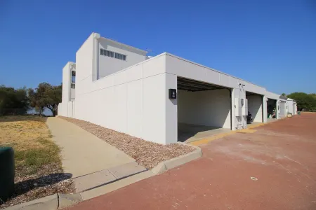 Estuary Waterfront - View from your Courtyard!