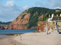 Fabulous Sidmouth apartment with sea peeps