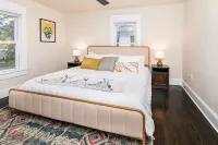 Belle Family Holiday Retreat with hot tub Twilley Shopping Centre附近的飯店